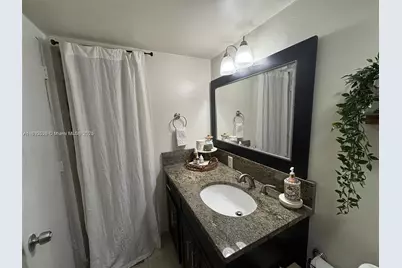 7208 Fairway Dr #I17, Miami Lakes, FL 33014 - Photo 9