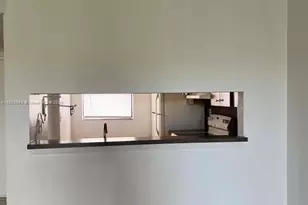 3470 Foxcroft Rd, Miramar, FL 33025 - Photo 5