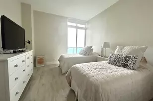 100 Bayview Dr, Sunny Isles Beach, FL 33160 - Photo 23