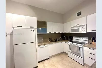 100 Bayview Dr #PH08, Sunny Isles Beach, FL 33160 - Photo 21