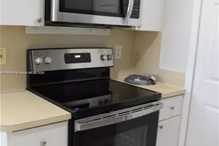 6540 NW 114th Ave, Doral, FL 33178 - Photo 9