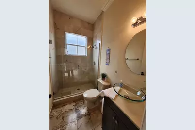 18031 NW 87th Ct, Hialeah, FL 33018 - Photo 37