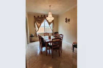 18031 NW 87th Ct, Hialeah, FL 33018 - Photo 5