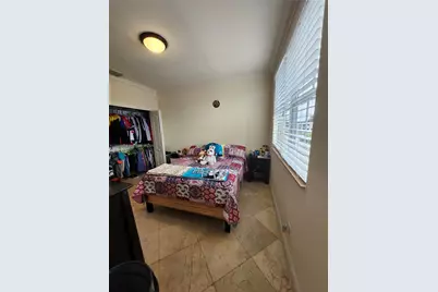 18031 NW 87th Ct, Hialeah, FL 33018 - Photo 43