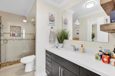 7135 Collins Ave #1126, Miami Beach, FL 33141 - Photo 21