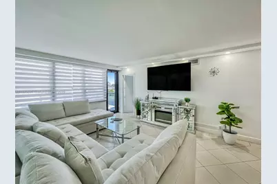 5225 Collins Ave #517, Miami Beach, FL 33140 - Photo 3