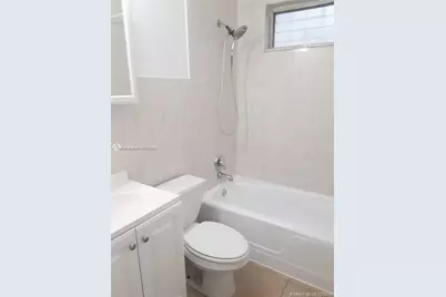 412 SW 10 St, Hallandale Beach, FL 33009 - Photo 15