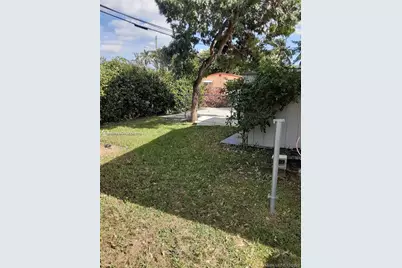412 SW 10 St, Hallandale Beach, FL 33009 - Photo 21