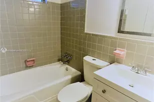 412 SW 10th St, Hallandale Beach, FL 33009 - Photo 7