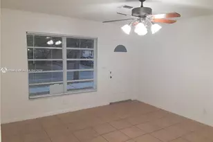 412 SW 10th St, Hallandale Beach, FL 33009 - Photo 3