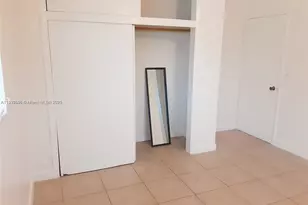 412 SW 10th St, Hallandale Beach, FL 33009 - Photo 17