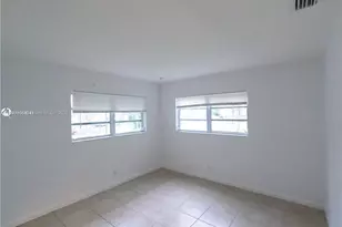 412 SW 10th St, Hallandale Beach, FL 33009 - Photo 9