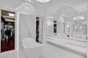 1516 Island Blvd, Aventura, FL 33160 - Photo 69