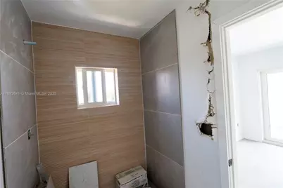 10290 SW 174th Ter, Miami, FL 33157 - Photo 11