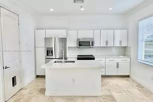 813 SE 18th Ct, Fort Lauderdale, FL 33316 - Photo 13