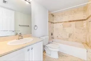 7800 Collins Ave, Miami Beach, FL 33141 - Photo 17