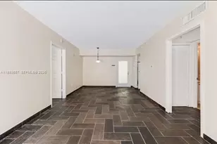 7800 Collins Ave, Miami Beach, FL 33141 - Photo 19