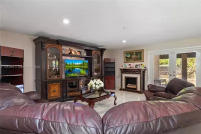 19501 SW 236th St, Homestead, FL 33031 - Photo 7