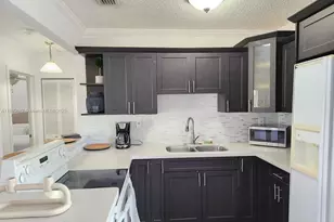 11301 Quail Roost Dr, Miami, FL 33157 - Photo 7