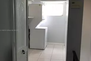 210 NW 87th Ave, Miami, FL 33172 - Photo 9