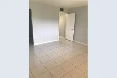 210 NW 87th Ave #L220, Miami, FL 33172 - Photo 5