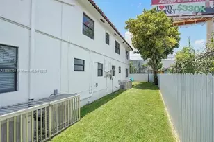 584 NW 30th St, Miami, FL 33127 - Photo 13