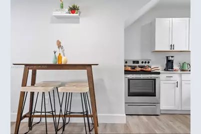 584 NW 30th St, Miami, FL 33127 - Photo 7