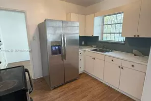 300 NW 13th Ave, Miami, FL 33125 - Photo 5