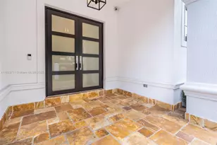 16763 NW 77th Path, Miami Lakes, FL 33016 - Photo 9