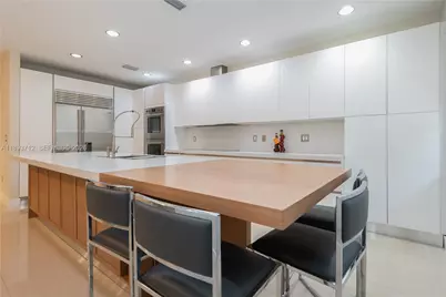 10742 NW 74th Ln, Doral, FL 33178 - Photo 5