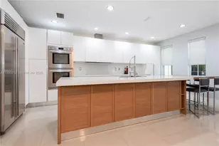 10742 NW 74th Ln, Doral, FL 33178 - Photo 11