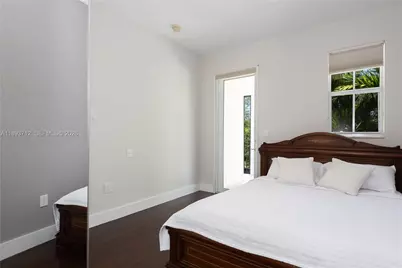 10742 NW 74th Ln, Doral, FL 33178 - Photo 31