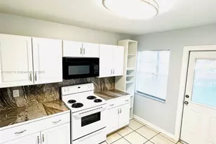 1050 Atlantic Shores Blvd, Hallandale Beach, FL 33009 - Photo 13