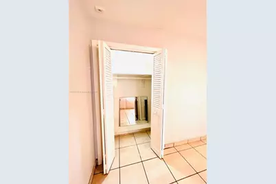 1050 Atlantic Shores Blvd #108, Hallandale Beach, FL 33009 - Photo 17