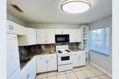 1050 Atlantic Shores Blvd #108, Hallandale Beach, FL 33009 - Photo 7