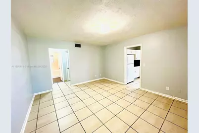 1050 Atlantic Shores Blvd #108, Hallandale Beach, FL 33009 - Photo 5