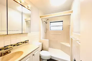 1050 Atlantic Shores Blvd, Hallandale Beach, FL 33009 - Photo 19