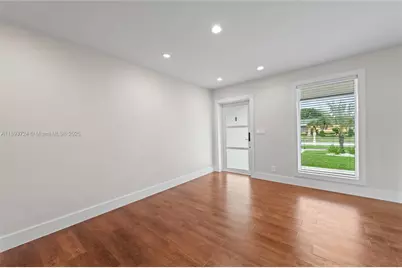 8440 SW 201st St, Cutler Bay, FL 33189 - Photo 7