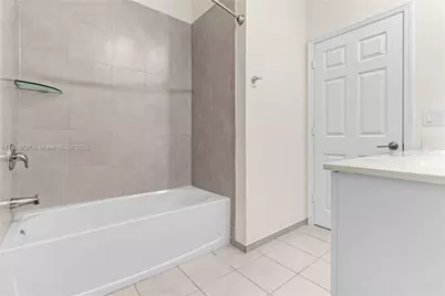 3354 W 100th Ter, Hialeah, FL 33018 - Photo 29