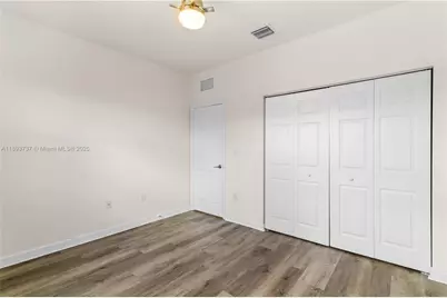 3354 W 100th Ter, Hialeah, FL 33018 - Photo 23