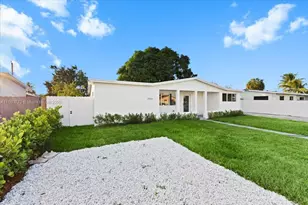 19320 NW 37th Ave, Miami Gardens, FL 33056 - Photo 5