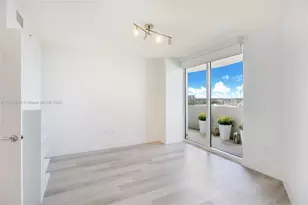 19501 W Country Club Dr, Aventura, FL 33180 - Photo 5