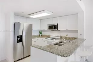 19501 W Country Club Dr, Aventura, FL 33180 - Photo 7