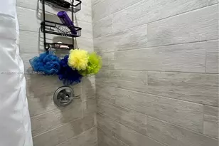 1102 NW 103rd St, Miami, FL 33150 - Photo 7