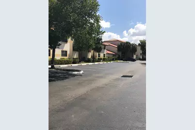 9861 Nob Hill Ct #9861, Sunrise, FL 33351 - Photo 3