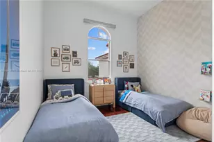 1396 Harbor View W, Hollywood, FL 33019 - Photo 29