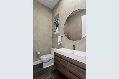 1396 Harbor Vw W, Hollywood, FL 33019 - Photo 33