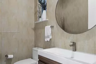 1396 Harbor View W, Hollywood, FL 33019 - Photo 33