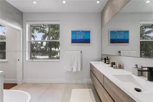 1396 Harbor View W, Hollywood, FL 33019 - Photo 27