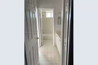 2904 NW 33rd Ter, Lauderdale Lakes, FL 33311 - Photo 5